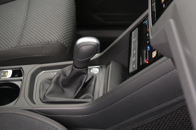 VW Touran 1.5 TSI DSG Delfingrau 