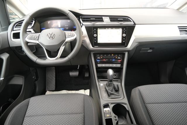 VW Touran 1.5 TSI DSG Delfingrau 