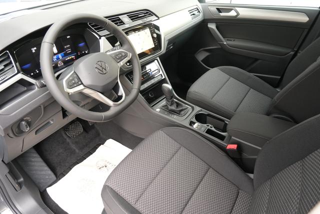 VW Touran 1.5 TSI DSG Delfingrau 