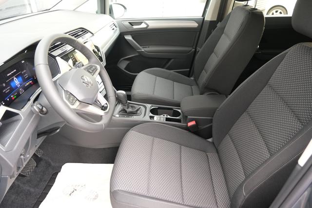 VW Touran 1.5 TSI DSG Delfingrau 
