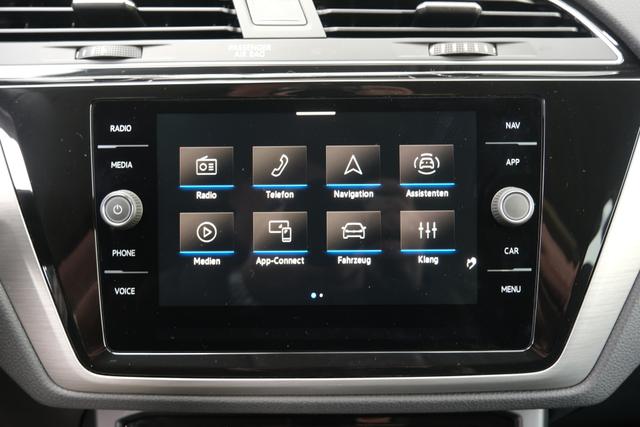 VW Touran 1.5 TSI DSG Delfingrau 