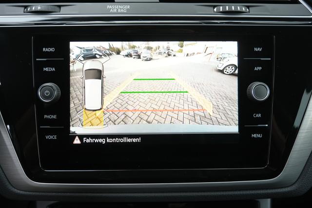 VW Touran 1.5 TSI DSG Delfingrau 