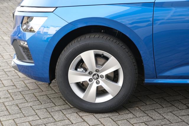 Skoda Kamiq Selection Race Blau 