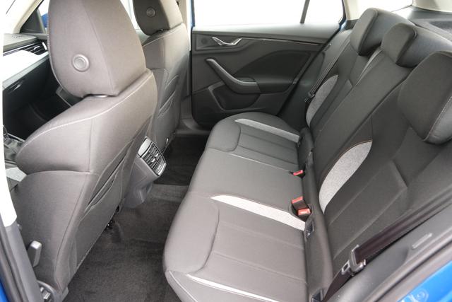 Skoda Kamiq Selection Race Blau 