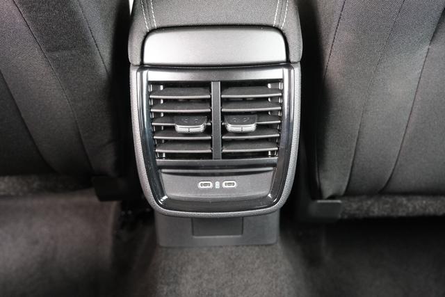 Skoda Kamiq Selection Race Blau 