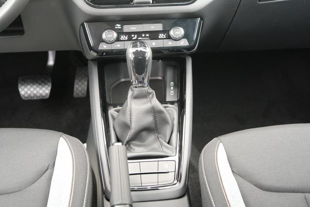 Skoda Kamiq Selection Race Blau 