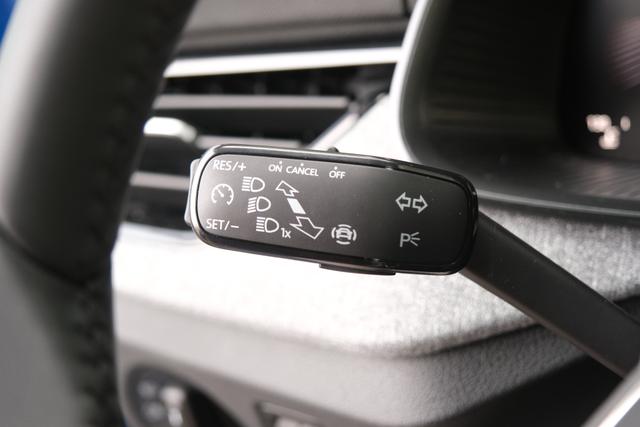 Skoda Kamiq Selection Race Blau 