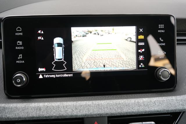 Skoda Kamiq Selection Race Blau 