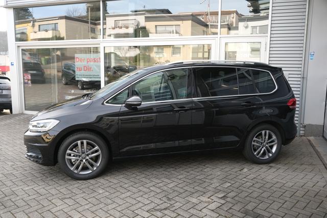 VW Touran 1.5 TSI DSG Grenadilschwarz 
