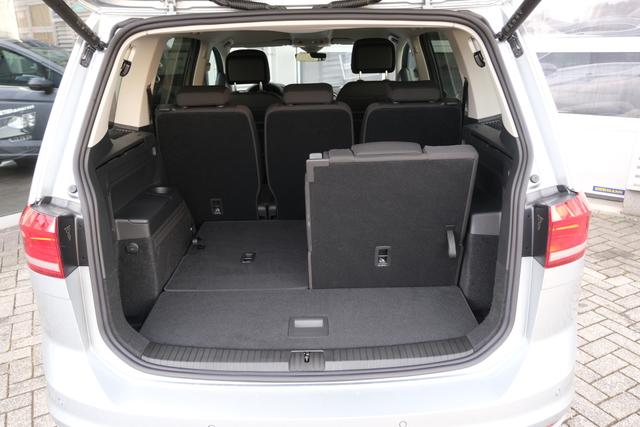 VW Touran Oyster Silber Metallic 