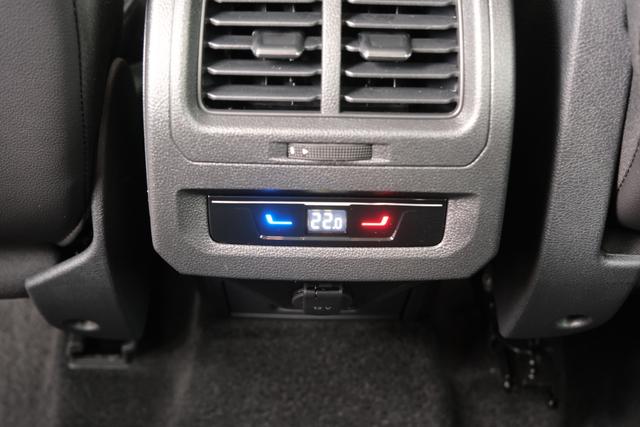 VW Touran Oyster Silber Metallic 