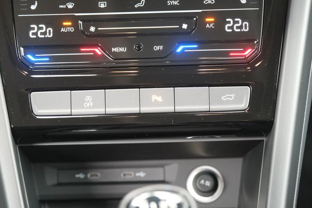 VW Touran Oyster Silber Metallic 