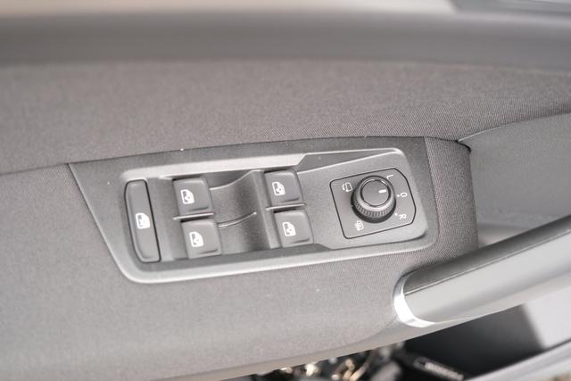 VW Touran Oyster Silber Metallic 