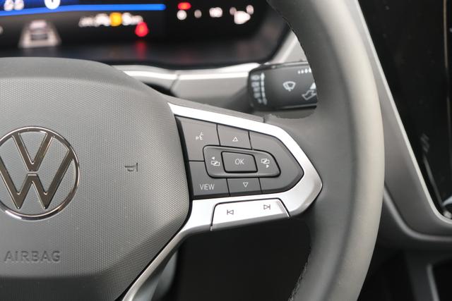 VW Touran 1.5 TSI DSG Grenadilschwarz 