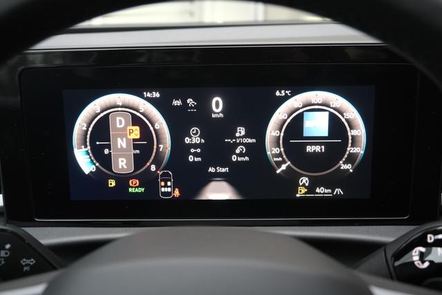 VW T-Roc 1.5 eTSI R-Line Wolf Grey 