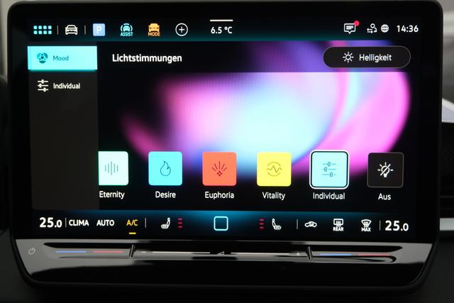 VW T-Roc 1.5 eTSI R-Line Wolf Grey 