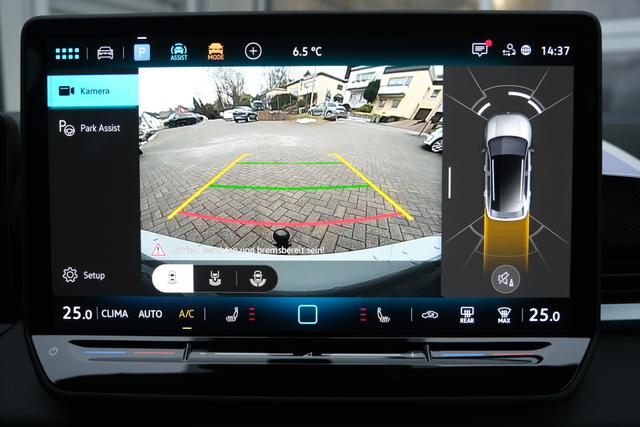 VW T-Roc 1.5 eTSI R-Line Wolf Grey 