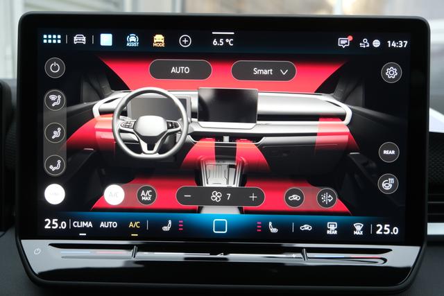 VW T-Roc 1.5 eTSI R-Line Wolf Grey 