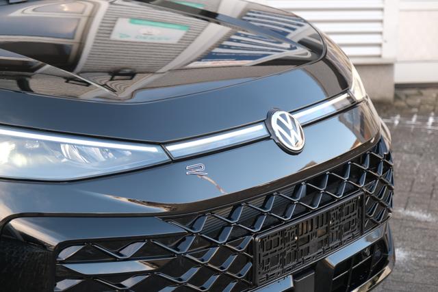 VW T-Roc eTSI R-Line 