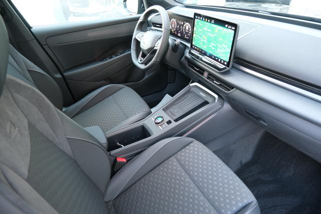 VW T-Roc eTSI R-Line 