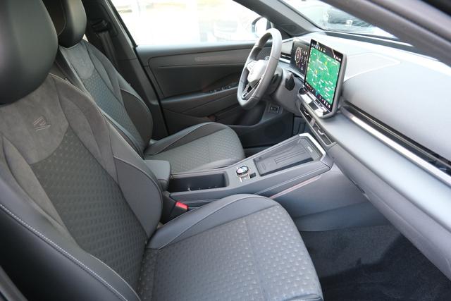 VW T-Roc eTSI R-Line 