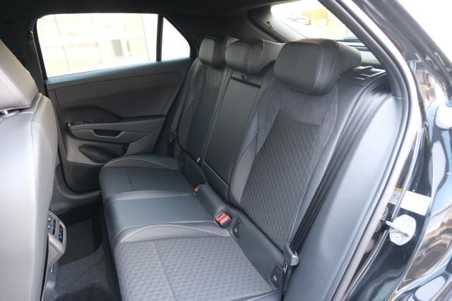 VW T-Roc eTSI R-Line 