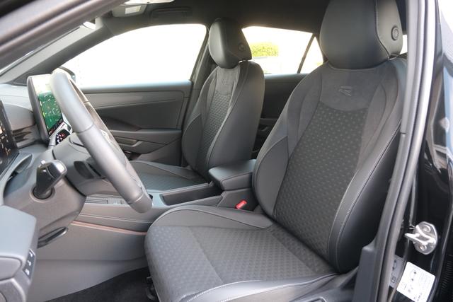 VW T-Roc eTSI R-Line 