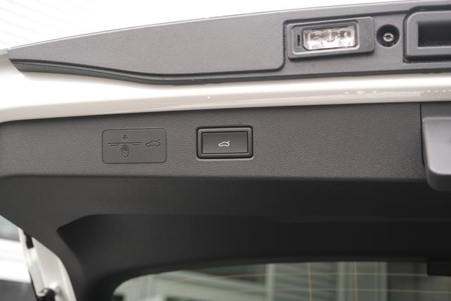 VW T-Roc eTSI R-Line 