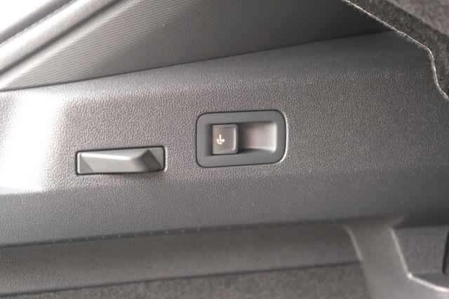 VW T-Roc eTSI R-Line 