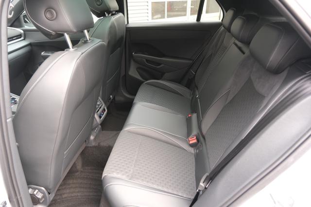 VW T-Roc eTSI R-Line 