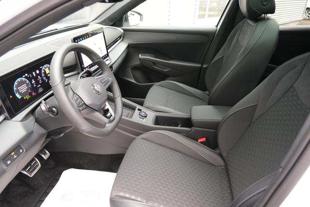 VW T-Roc eTSI R-Line 