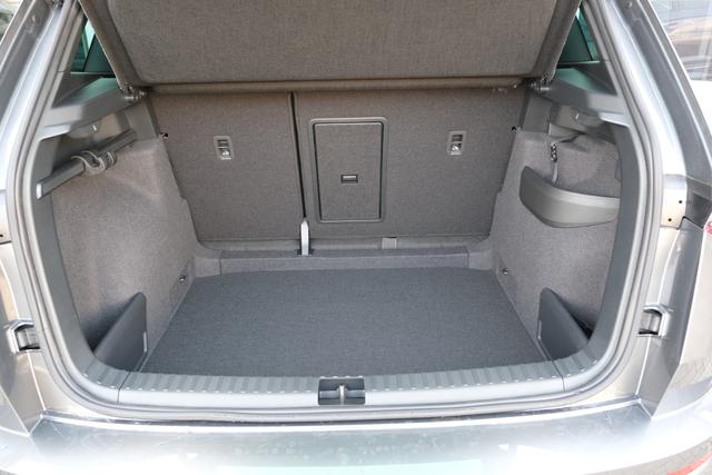 Skoda Karoq Sportline Graphite Grau 