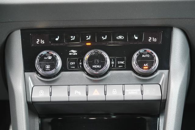 Skoda Karoq Sportline Graphite Grau 