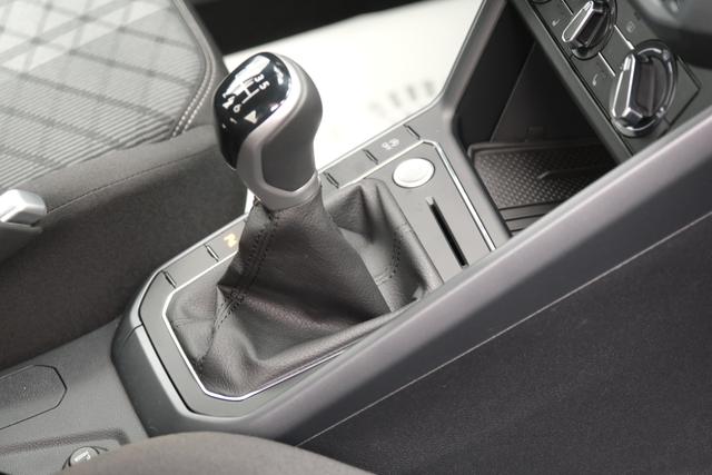 VW Taigo R-Line Rauchgrau 