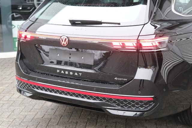 VW Passat Variant R-Line 