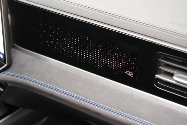 VW Passat Variant R-Line 