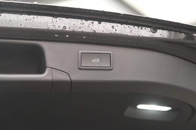 VW Passat Variant R-Line 