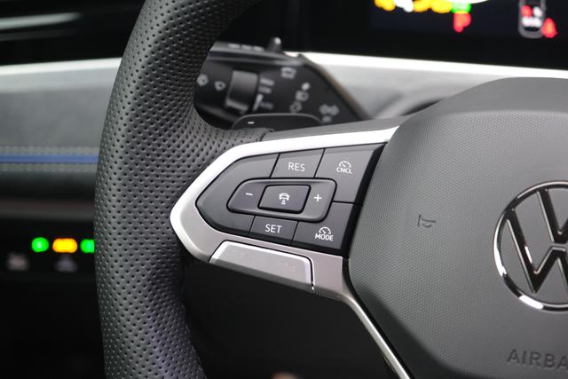 VW Passat Variant R-Line 