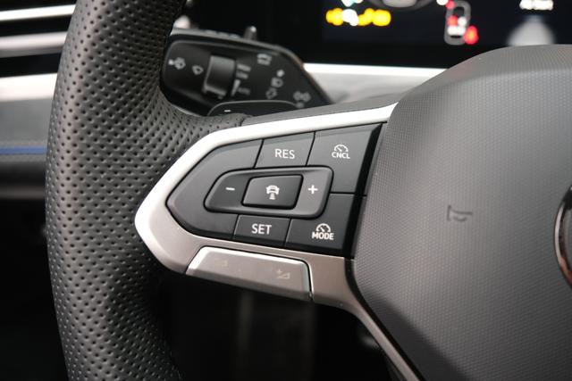 VW Passat Variant R-Line 