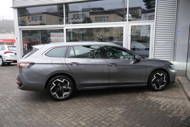 VW Passat Variant R-Line 