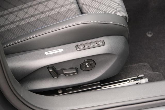 VW Passat Variant R-Line 