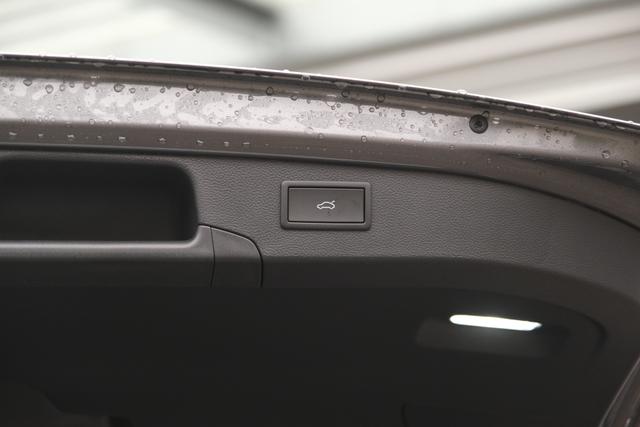 VW Passat Variant R-Line 