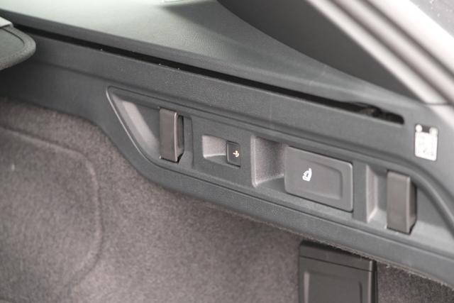 VW Passat Variant R-Line 