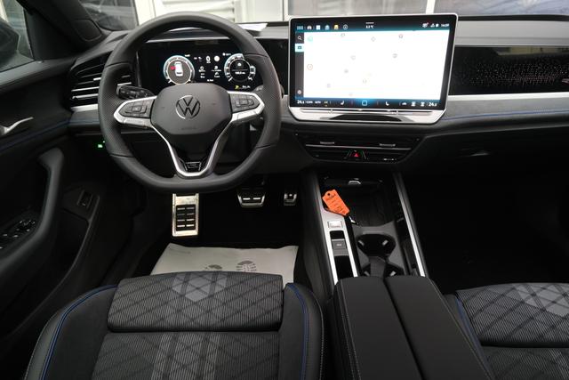 VW Passat Variant R-Line 