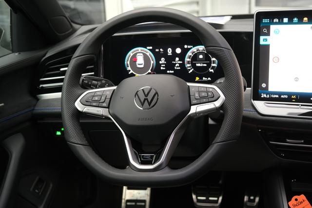 VW Passat Variant R-Line 