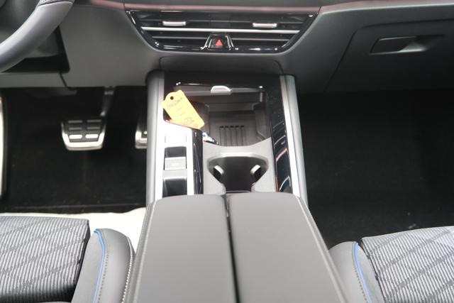 VW Passat Variant R-Line 