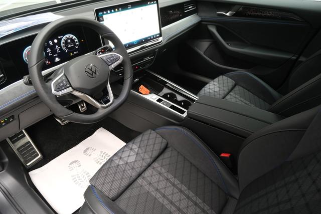 VW Passat Variant R-Line 