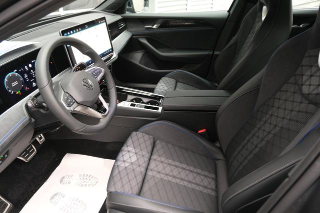 VW Passat Variant R-Line 