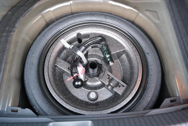 VW Taigo R-Line Rauchgrau 