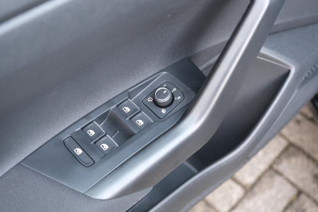 VW Taigo R-Line Rauchgrau 